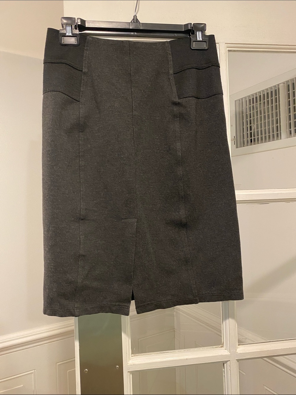 Calvin Klein size 4 skirt good condition - Picture 2 of 4
